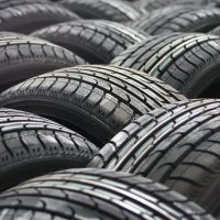 car-tyres-63928_640 car-tyres-63928_640