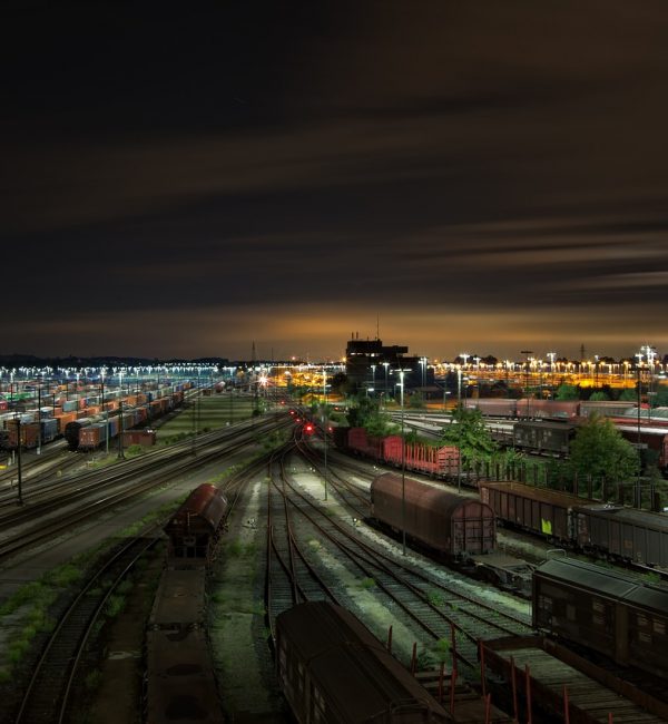 railway-station-1363771_1280 railway-station-1363771_1280